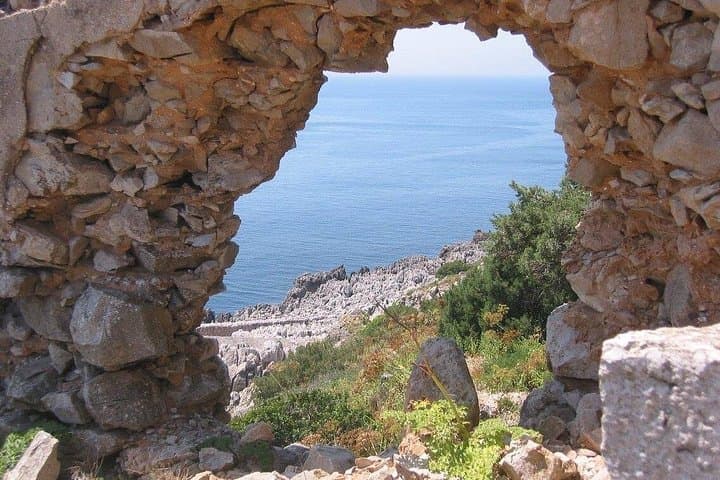 Cabo Espichel Jeep Tour to Chã dos Navegantes — Cliffs, Forts & Sea Views