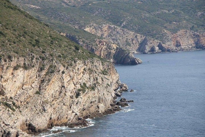Cabo Espichel Jeep Tour to Chã dos Navegantes — Cliffs, Forts & Sea Views photo 6