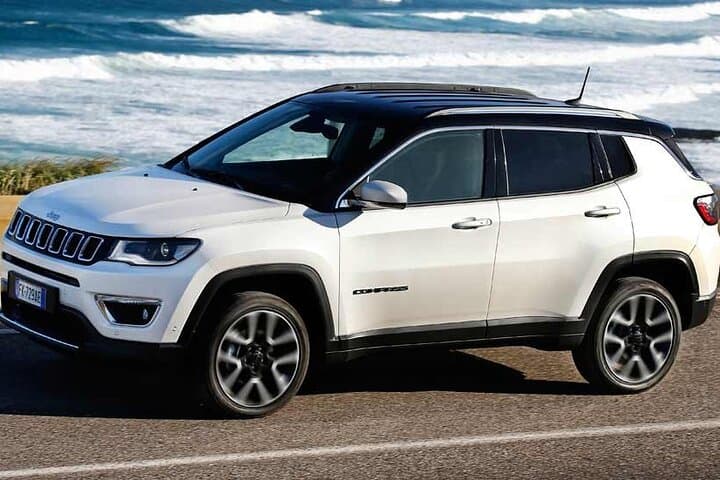 Quito Private Airport Transfer — Mariscal Sucre Pickup & Drop-off photo 4