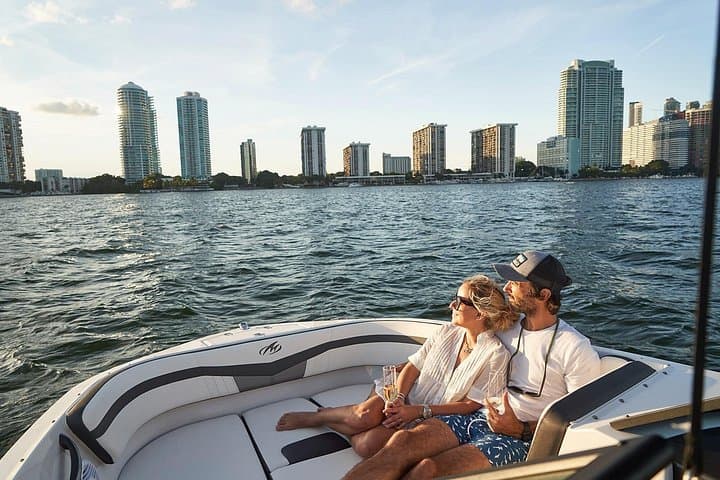 Miami Private Boat Ride: Champagne Cruise of Biscayne Bay photo 2
