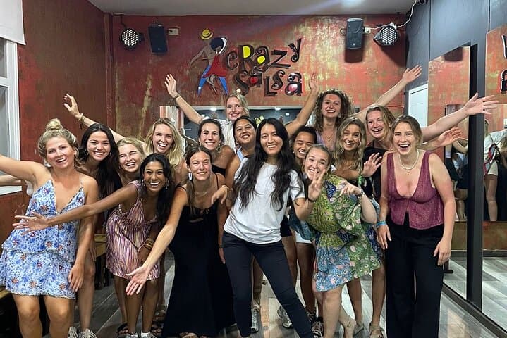 Private Dance Lessons in Cartagena: Salsa, Bachata & Local Rhythms photo 6