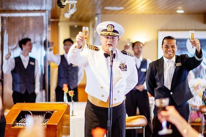Nova Five-Star Sunset Dinner & Jazz Cruise — Waikiki Dinner Cruise with Live Music photo 5