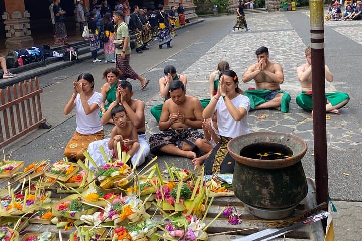 Ubud Private Day Tour — Monkey Forest, Tegalalang Rice Terraces & Tirta Empul photo 6