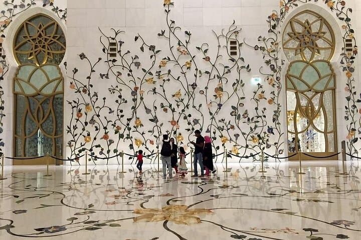 Abu Dhabi in a Day: Private City Tour from Dubai to Sheikh Zayed & Emirates Palace photo 2