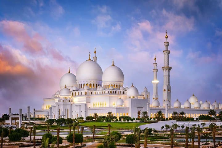 Abu Dhabi City Tour in 4x4 — Sheikh Zayed Mosque, Corniche & Heritage Village photo 1