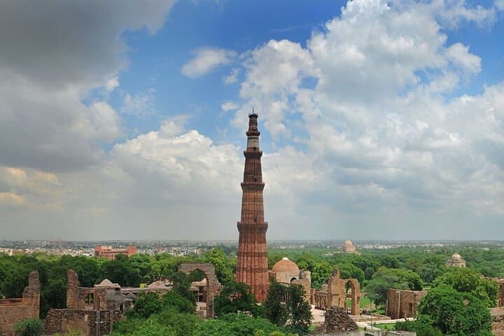 Mehrauli Archaeological Park Guided Half-Day Walking Tour — Delhi History Walk photo 3