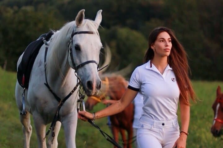 Expert Horseback Ride Between Lake Como and the Mountains photo 2