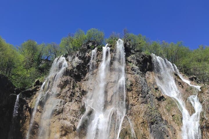 day-trip-from-zagreb-to-plitvice-lakes-and-deer-ranch