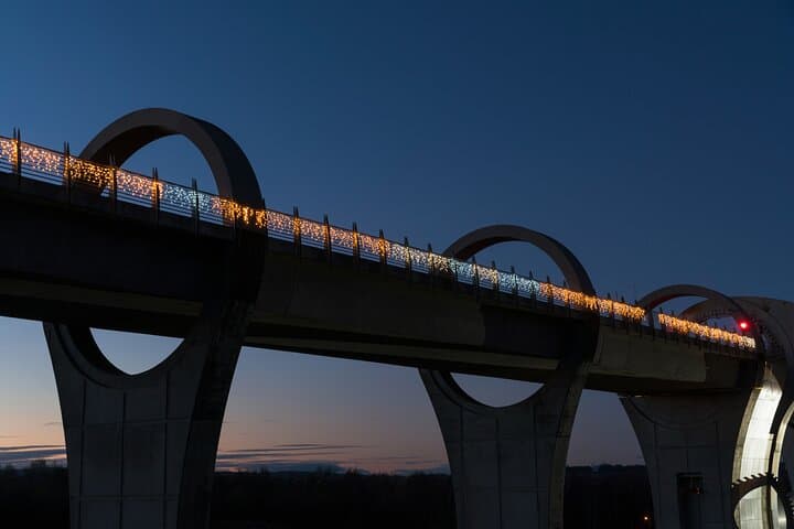 Falkirk History and Engineering Day Tour: Kelpies, Falkirk Wheel & Linlithgow Palace photo 4