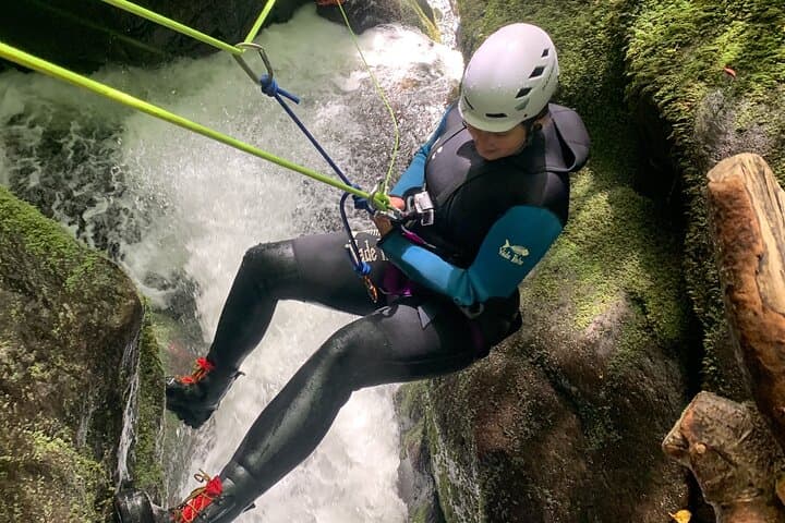 Canyoning in Dollar Glen: Beginner-Friendly Gorge Adventure Near Edinburgh photo 5