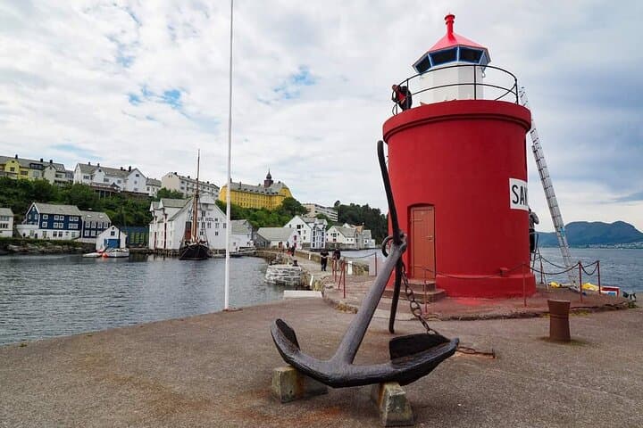 Ålesund Sightseeing and Viking Saga Islands — Giske, Godøy & Aksla Viewpoint Tour photo 4