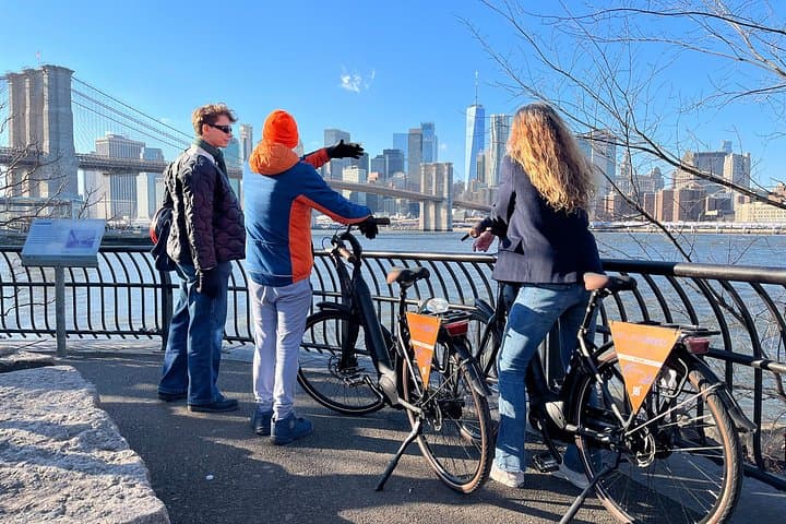 Broadway Bike Tour: Brooklyn Bridge to Times Square on Authentic Dutch Bikes photo 3