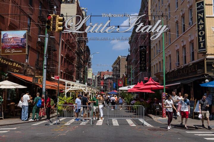 Explore NYC: Manhattan, The Bronx, Queens & Brooklyn Half-Day Tour photo 3