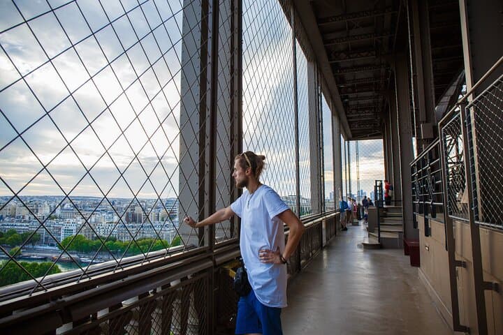 Eiffel Tower Reserved Access: Summit or 2nd Floor Direct-Entry Ticket photo 6