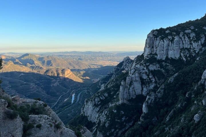 Montserrat Afternoon: Hike, Abbey Visit & Boys Choir from Barcelona