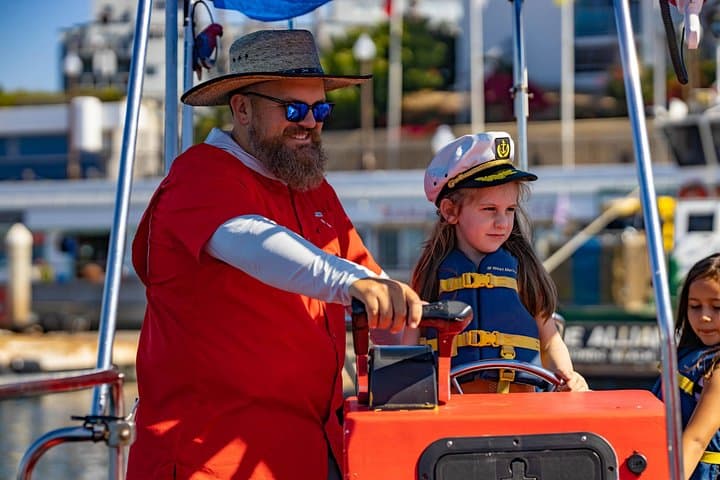 Glass Bottom Boat Ride in Redondo Beach — King Harbor Marine Wildlife Tour photo 2