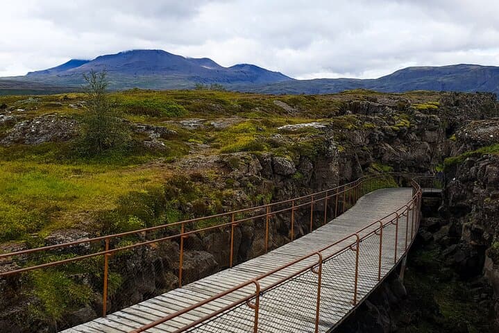 Private Golden Circle Super Jeep Tour: Reykjavik to Thingvellir, Geysir & Gullfoss photo 5