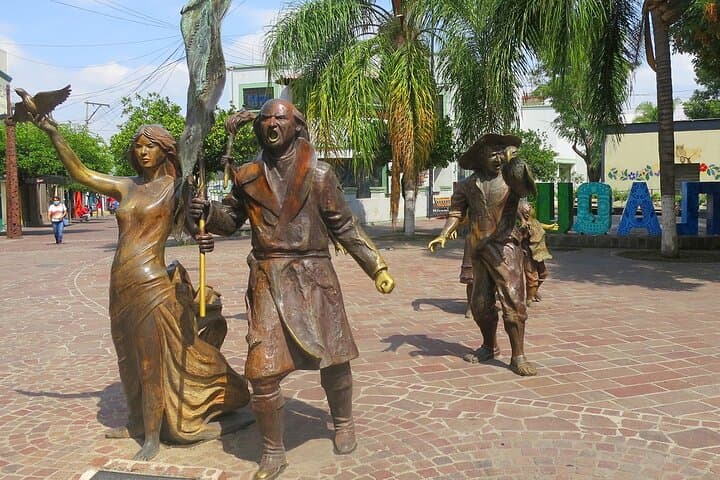 Tlaquepaque Half-Day Walking Tour: Explore Artisans, El Parian & Historic Streets