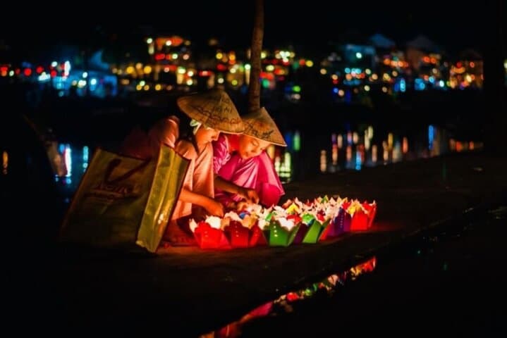 Private Night Lantern Cruise on Hoi An's Hoai River photo 3