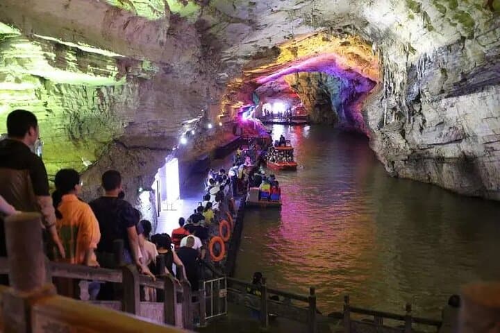 Walk the Zhangjiajie Glass Bridge and Explore Yellow Dragon Cave in One Day photo 4