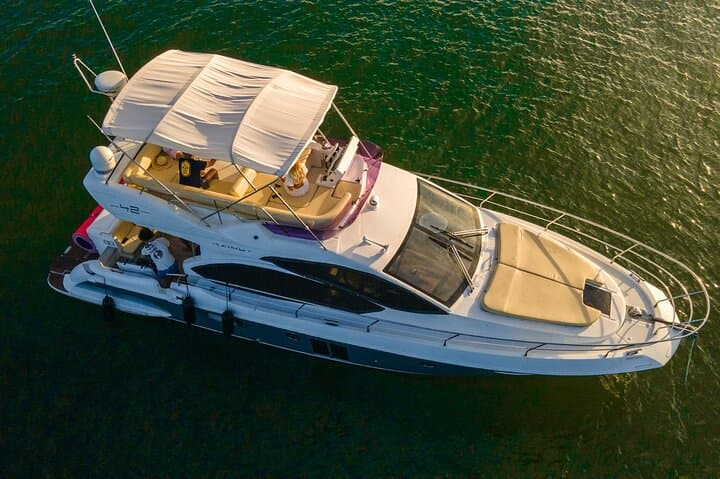 Miami Azimut Yacht Charter: 42' Flybridge Cruise of Biscayne Bay photo 4