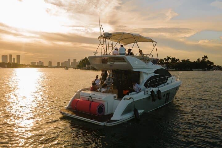 Miami Azimut Yacht Charter: 42' Flybridge Cruise of Biscayne Bay photo 3