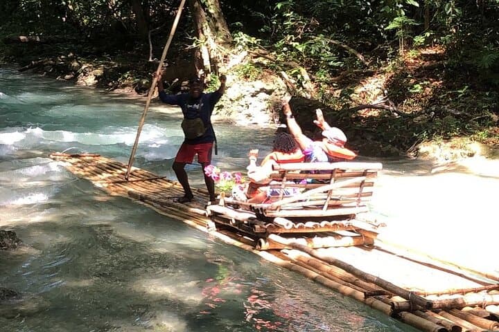 White River Bamboo Rafting in Ocho Rios — Relaxing Family Bamboo Raft Excursion photo 3