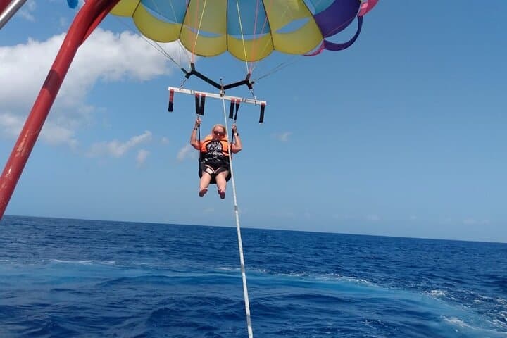 Soar Above Cozumel: 15-Minute Private Parasailing from Las Caleta