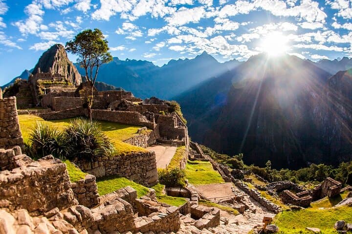 Short Inca Trail to Machu Picchu: 2-Day Express Trek