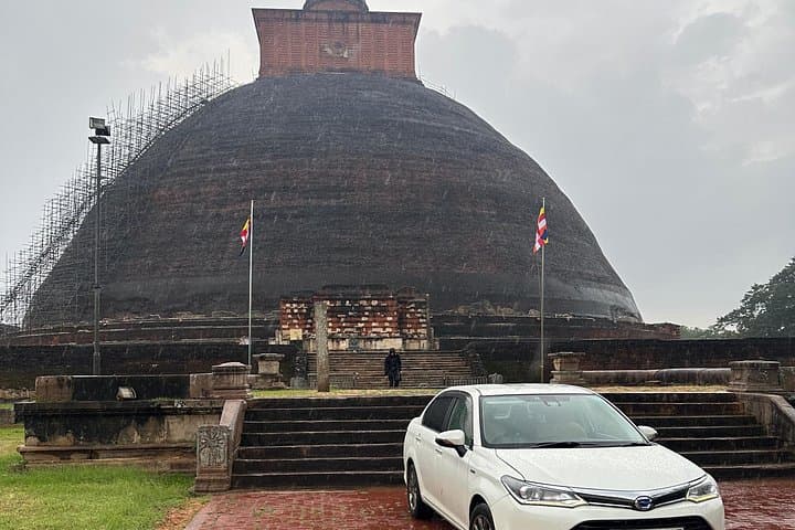 Colombo to Sigiriya Private Transfer: Door-to-Door Car and Van Service photo 3