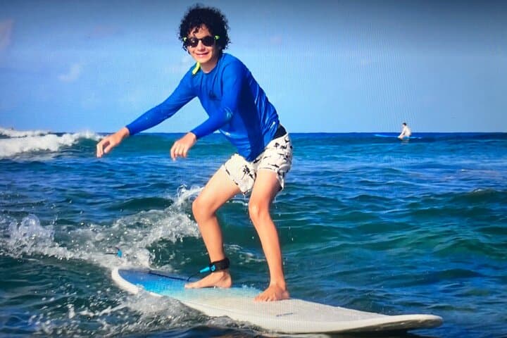 Private Surf Lesson in Honolulu with Transportation — Waikiki Beach Boy Instructor photo 3