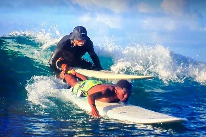 Private Surf Lesson in Honolulu with Transportation — Waikiki Beach Boy Instructor photo 6