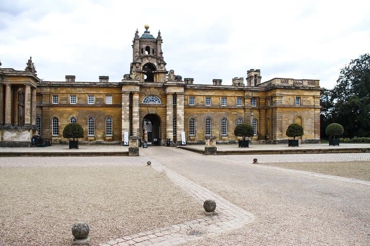 Blenheim Palace and Oxford Private Day Tour from London — Private Transport & Entry photo 6