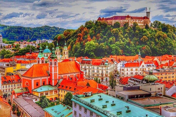 Ljubljana Express Day Trip from Zagreb: Guided Tour, River Cruise & Local Bites photo 4