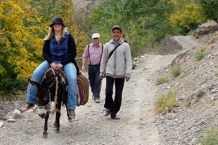 4-Day Sentob Hiking Experience: Nuratau Valley Treks & Fazilman Lake photo 3