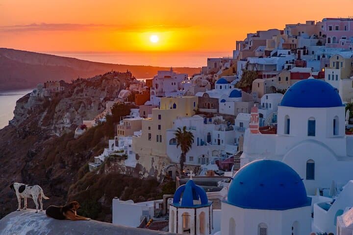 Santorini Private 6-Hour Highlights Tour — Caldera Views, Oia & Akrotiri