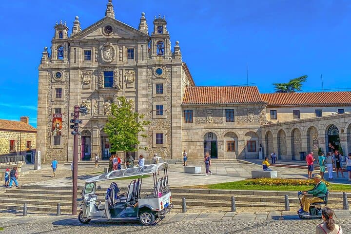 Guided Tuk-Tuk Tour of Ávila: Walls, Miradores & Saint Teresa Sights photo 4