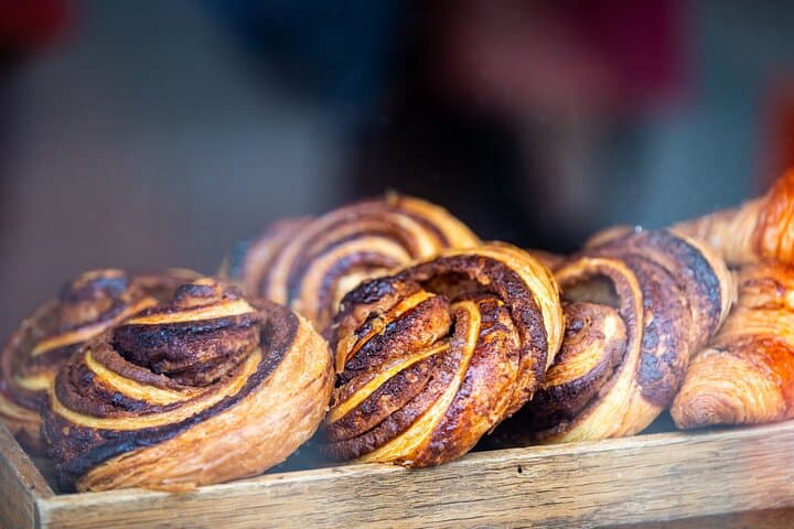 Reykjavik Sweet Tooth Tour: Guided Pastry & Ice Cream Walking Tour photo 3