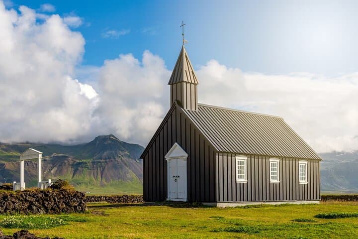 Private Bespoke Snaefellsnes Peninsula Tour: Full-Day Coastline, Glaciers & Sagas