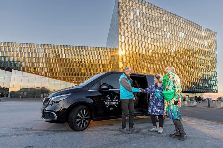 Private Bespoke 5-Hour Reykjavik City Tour: Custom Driving & Walking Itineraries
