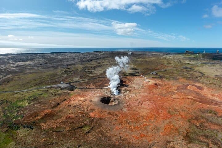 Private Bespoke Reykjanes Peninsula Tour: Geothermal Sights and Coastal Lava Trails photo 3
