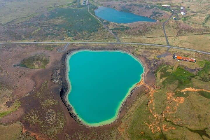 Private Bespoke Reykjanes Peninsula Tour: Geothermal Sights and Coastal Lava Trails photo 4