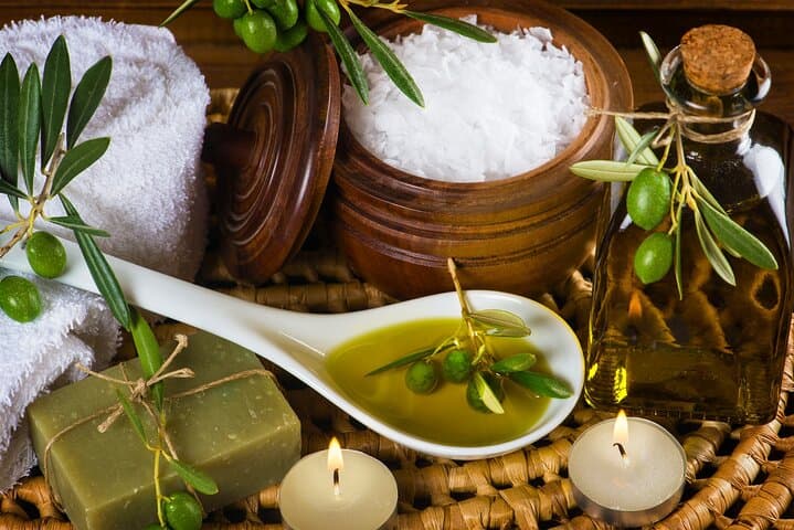 Elounda & Spinalonga: Olive Oil, Cosmetics and Mirabello Bay Day Tour from Heraklion