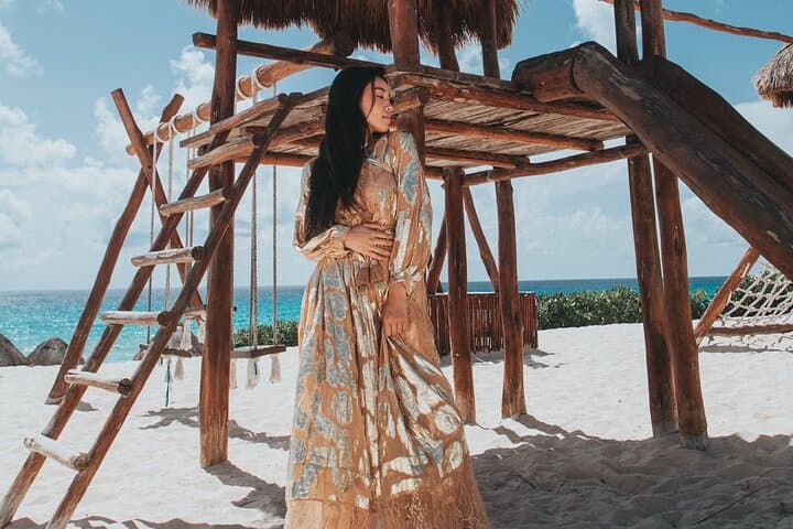 Private Luxury Photoshoot in Cancun at Playa Delfines photo 4
