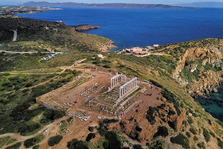 Athenian Riviera to Cape Sounio: Private Cruise to the Temple of Poseidon