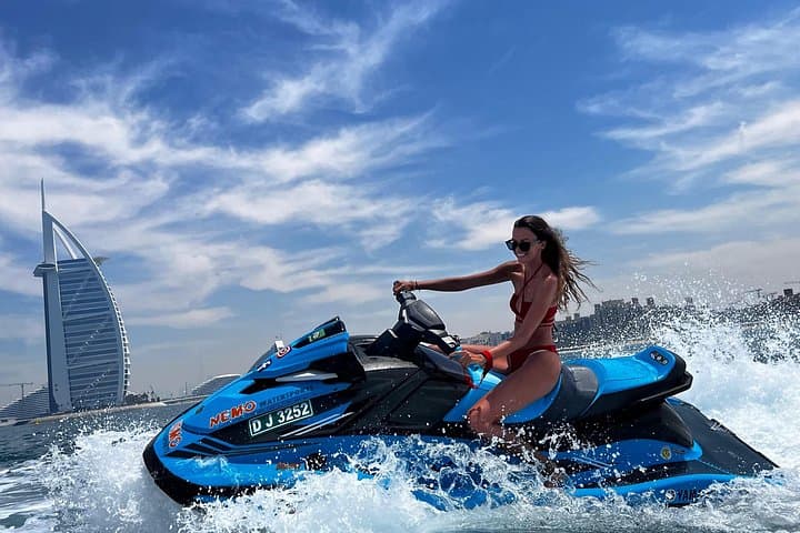 Jet Ski Burj Al Arab: 30-Minute Dubai Coastline Ride with Photos & Free Ice Cream photo 4