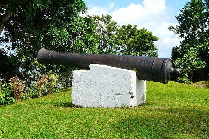 Castries Historical Walking Tour — Markets, Morne Fortune & Colonial Streets