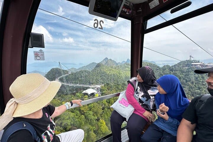 Langkawi Cable Car & Skybridge: Half-Day Panorama Over Gunung Mat Cincang photo 6