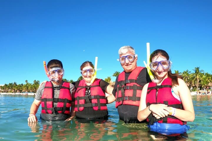 Akumal Turtle Snorkel: Private GoPro Photo Experience photo 5