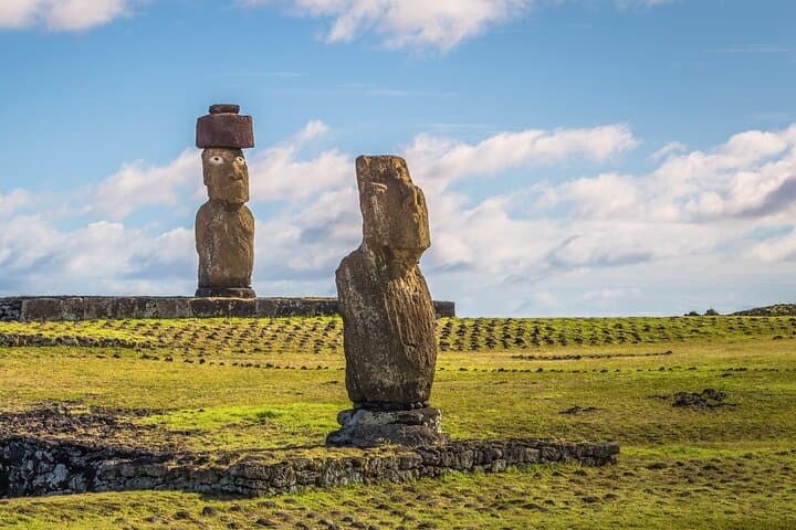 2-Day Private Easter Island Cultural Tour: Moai, Rano Raraku & Orongo photo 2